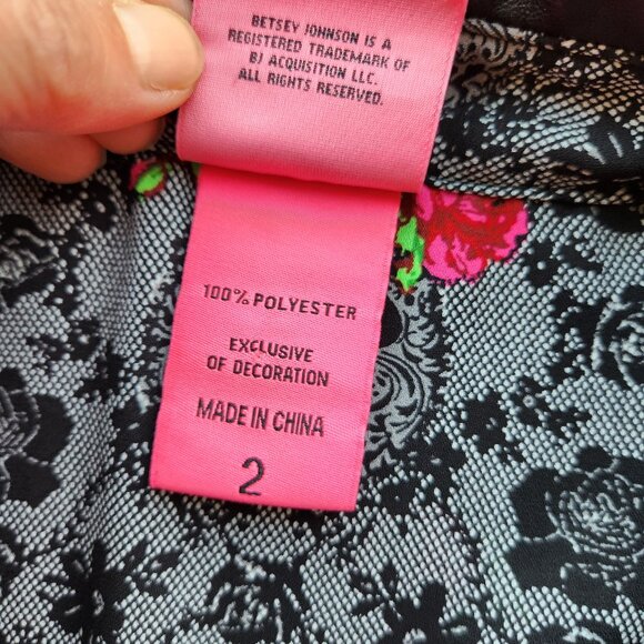 Betsey Johnson x Torrid Georgette Rose Skull Tunic Shirt Faux Leather Collar - Picture 12 of 13